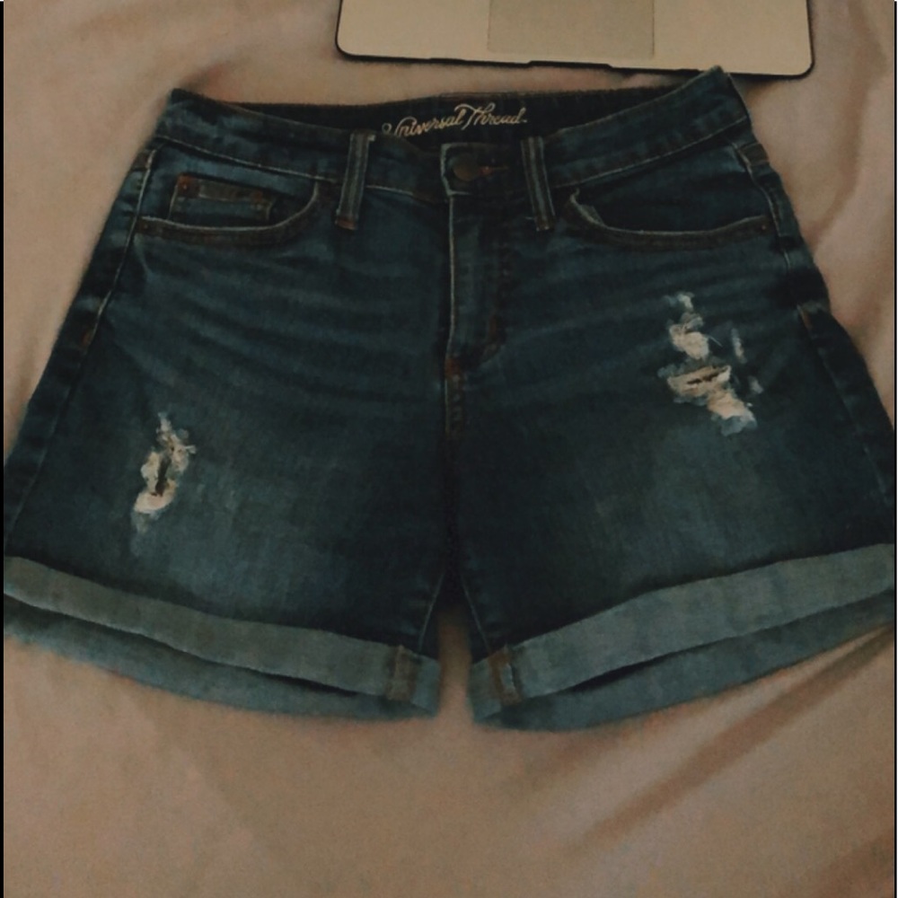 Cute denim shorts!😍😻